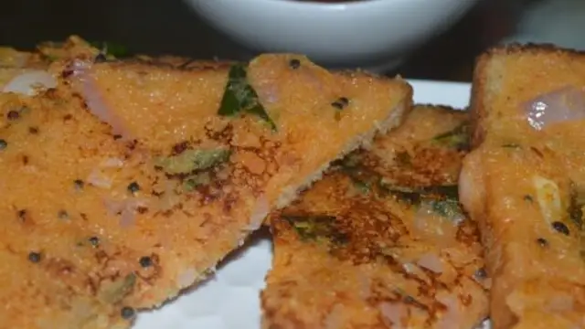 Snack Alert: शाम हो या सुबह, नाश्ते में बनाएं टेस्टी स्वादिष्ट ब्रेड रवा टोस्ट! जानें रेसिपी