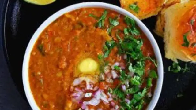 मुंबई स्ट्रीट स्टाइल पाव भाजी रेसिपी ( Mumbai Street Style Pav Bhaji Recipe )