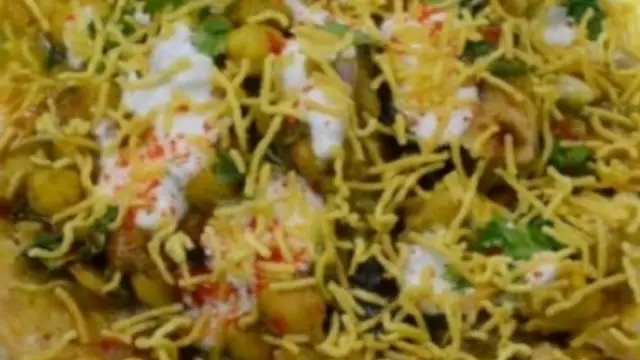 Samosa Chaat Recipe: झटपट तैयार हो जाएगी ‘समोसा चाट’, बच्चों का वीकेंड बन जाएगा खास, मिलेंगी ढेर सारी तारीफें!