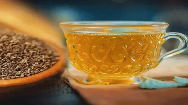 Health Benefits Of Ajwain: इन रोगों में बेहद असरदार है अजवाइन का पानी, जानिए इसके फायदे