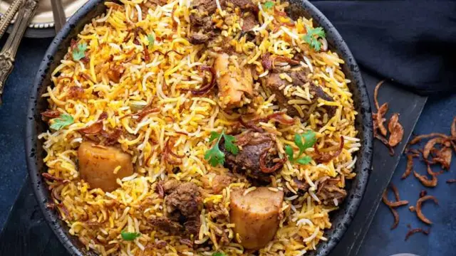 क्योंकि बकरी ईद है नजदीक, और बिरयानी बनाना तो बनता है, तो जानिए हमारे साथ किन चीजों का रखना है खयाल बिरयानी बनाते वक्त।