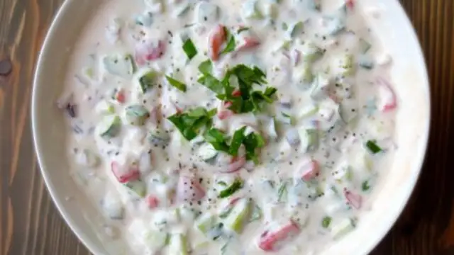 तड़के वाला वेजिटेबल रायता की रेसिपी (Vegetable Raita Recipe)