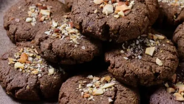 एगलेस रागी बिस्कुट रेसिपी (Eggless Ragi Biscuits Recipe)