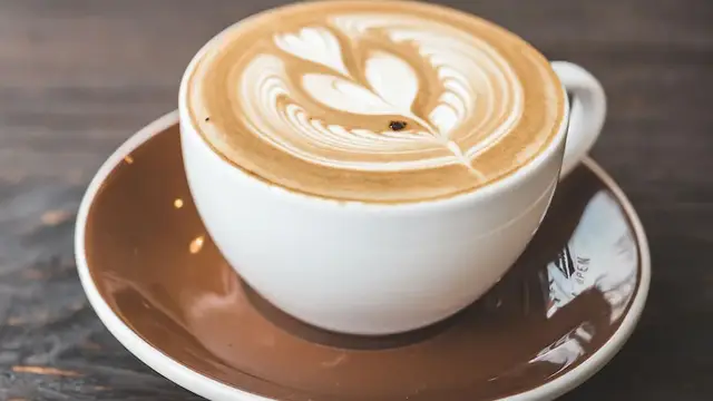 Coffee Milk Benefits: क्या आप भी पीते हैं कॉफी? तो एक बार जरूर जान लें ये जानकारी