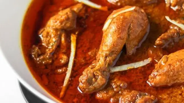Shahi Chicken Korma Recipe: रेस्टोरेंट जैसा चाहिए स्वाद, तो अगली बार इस तरह बनाएं शाही चिकन कोरमा
