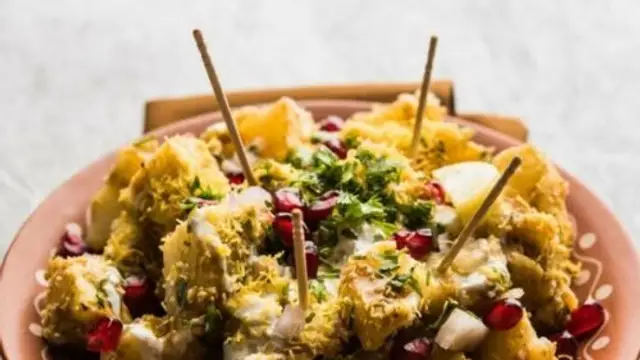 दिल्ली की स्पेशल आलू चाट बनाने की रेसिपी (Delhi Special Aloo Chat Recipe)