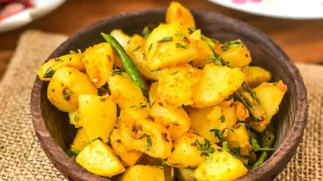 जीरा आलू की रेसिपी (Zeera Aloo Recipe)