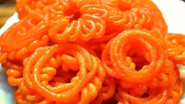 बनाएं ऐसी इमरती जिसका स्वाद हो लाजवाब, देसी घी और गुलाब जल का है कमाल, खुशबू से ही खींचे आएंगे हैं लोग