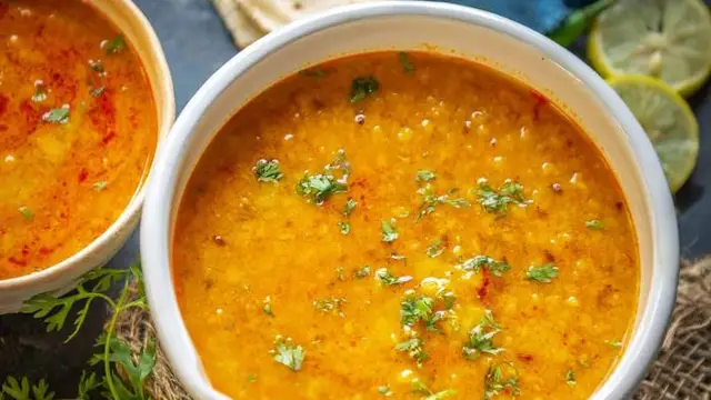 Toovar Dal Recipe In Hindi: घर पर बनाएं जायकेदार तुवर दाल