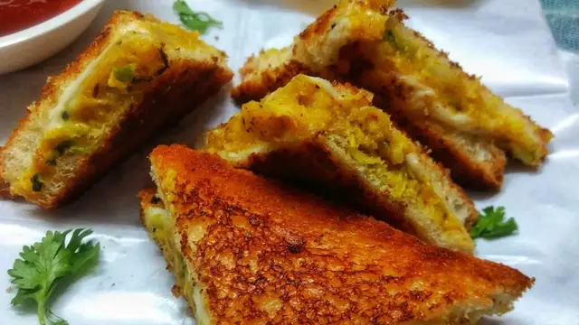 क्रिस्पी तड़का सैंडविच रेसिपी ( Crispy Tadka Sandwich Recipe )