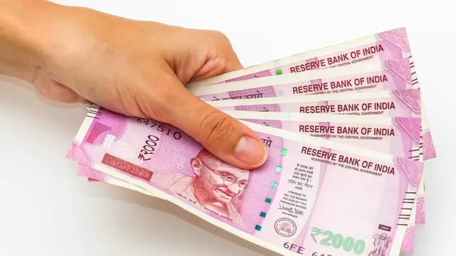इन उपायों से खुल जाएंगे बंद किस्मत के दरवाजे, कभी नहीं होगी धन की कमी