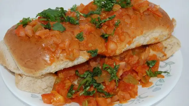 Masala Pav Recipe In Hindi – ब्रेकफास्ट में चटपटा खाना चाहते हो तो बनाएं मसाला पाव