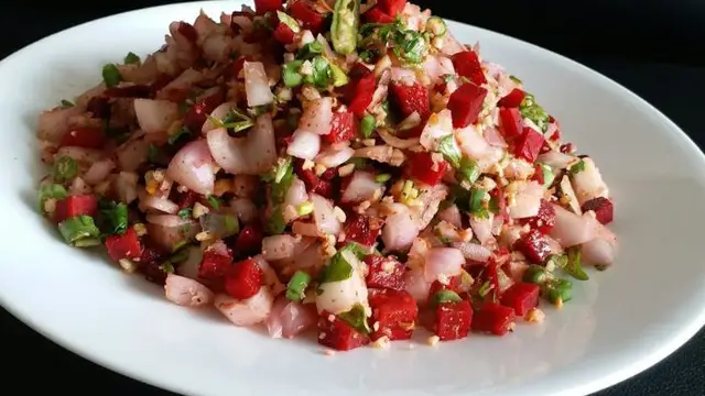 Chukandar Ka Salad Recipe In Hindi: चुकंदर का सलाद ऐसे बनाएं