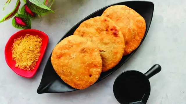 नाश्ते में बनाएं ब्रेड की स्वादिष्ट कचौड़ी (Bread Kachori Recipe)