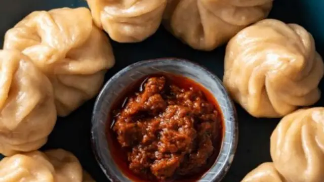 Chicken Momos Recipe: नॉन-वेज लवर्स को पसंद आएगा चिकन मोमोज का स्वाद, ये है सीक्रेट रेसिपी