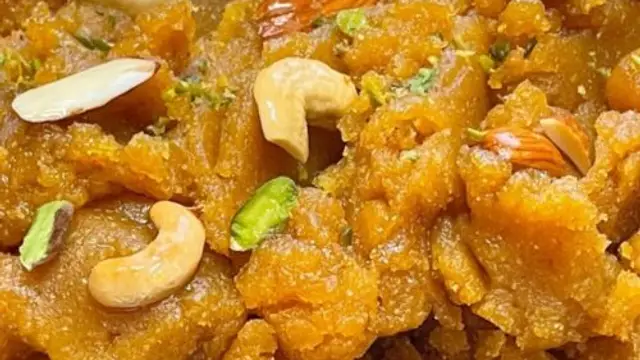 मीठा खाने के हैं शौकीन तो ट्राई करें बेसन का हलवा की ये रेसिपी, झटपट बनेगी सुपर टेस्टी स्वीट डिश!