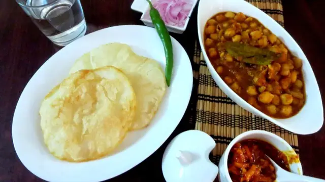 चावल की पूरी की रेसिपी (Rice Flour Poori Recipe)