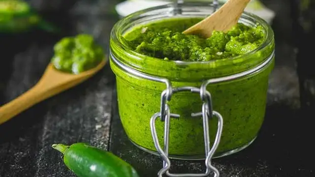 ग्रीन चिली सॉस रेसिपी (Green Chili Sauce Recipe)