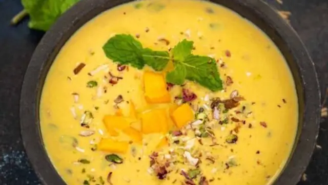 Kanya Pujan Prasad Recipe: कन्या पूजन प्रसाद  में नव दुर्गा देवियों को करें दिल से खुश, बनाएं उनके लिए आम बासुंदी, जानें रेसिपी