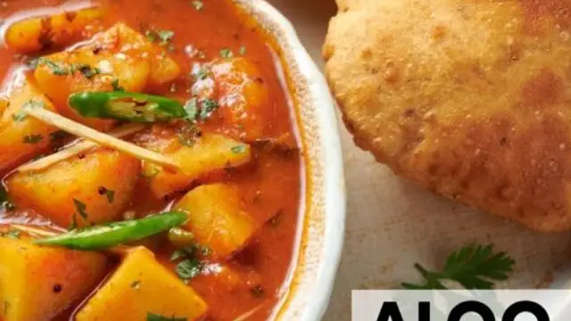 Aloo Masala Pudi: बारिश के सुहाने मौसम में लें स्वादिष्ट आलू की पूड़ी का मजा