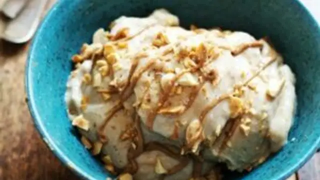 केले और पीनट बटर से बनाएं सुपर टेस्टी और हेल्दी आइसक्रीम (Banana and Peanut Butter Ice Cream Recipe)