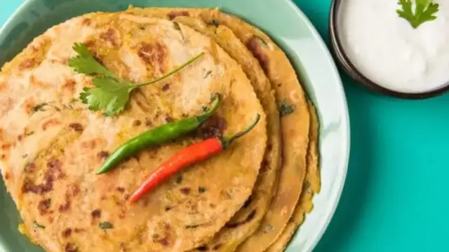 रात की बची हुई सब्जी से बनाएं लाजवाब पराठे, खुशबू से ही मुंह में आ जाएगा पानी