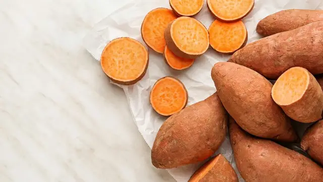 भूलकर भी इन 5 लोगों को नहीं करना चाहिए शकरकंद का अधिक सेवन, सेहत को होगा नुकसान