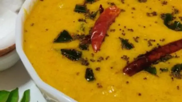 Lunch Recipe: दही वाली तो कढ़ी खाई है अब ट्राई करें कच्चे आम की कढ़ी? यहां नोट करें रेसिपी